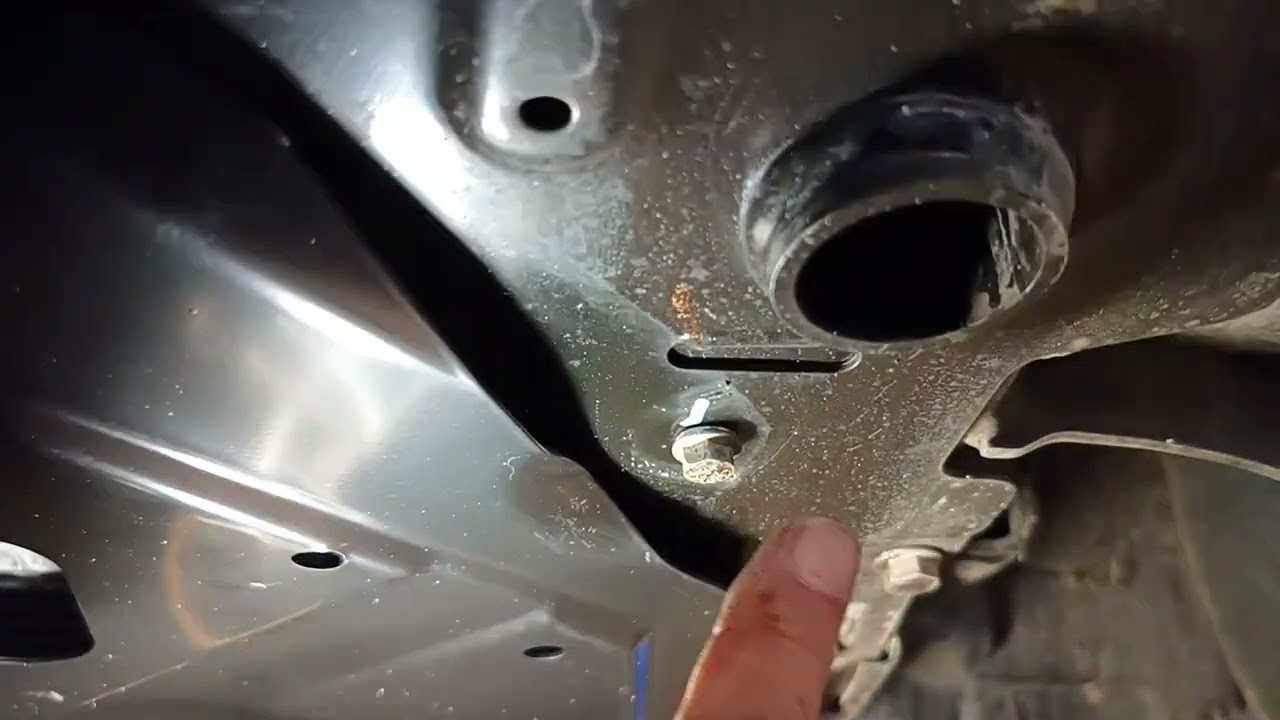 Лада Веста НГ. Устанавливаю защиту картера.