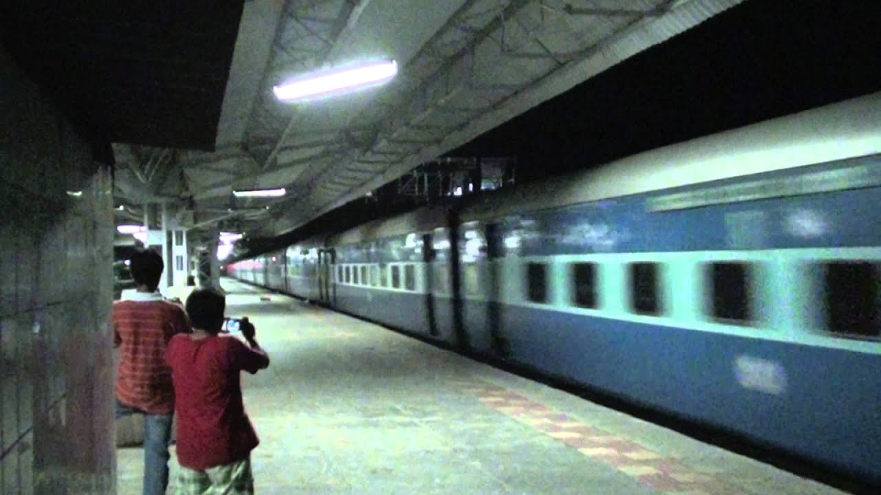 12928 BRC-BCT Express Passes with a BRC WAP-4 At MPS!!!!!