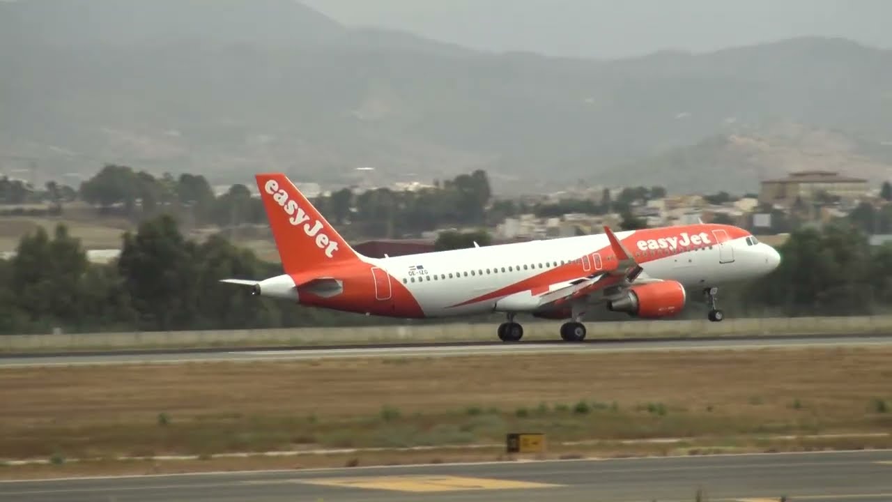 Easyjet Europe Airbus 320 OE-IZG Landing Malaga LEMG