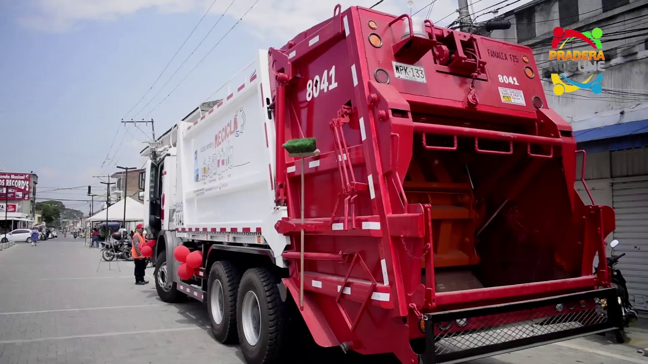 Empresa Veolia hace entrega de Vehículo recolector de basura a Pradera
