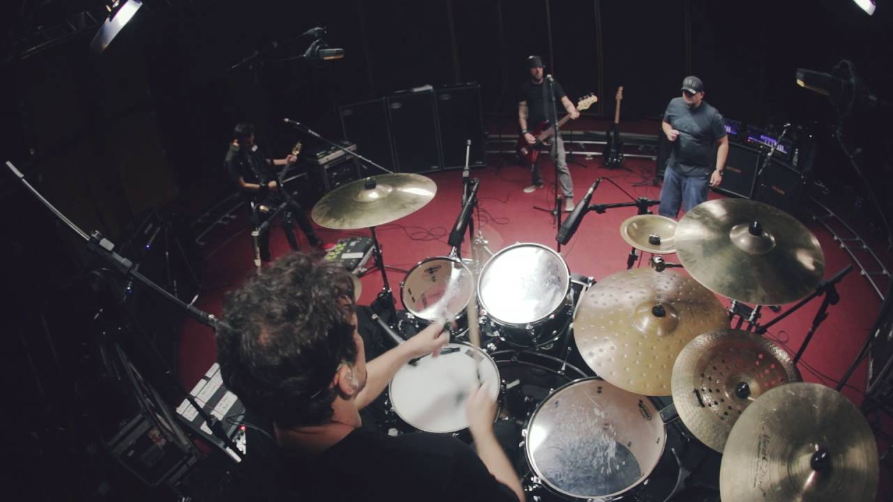 Raimundos - N&oacute; Su&iacute;no (Cantigas de Garagem) [V&iacute;deo Oficial]