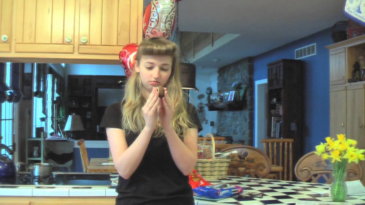 How to Make Chocolate Dipped Peanut Butter Cup Stuffed Oreos