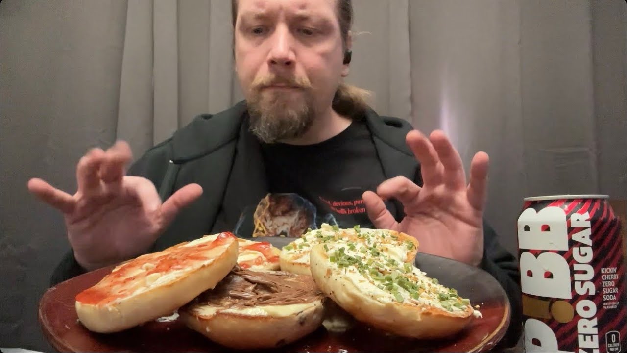 ASMR Bagels w/Cream Cheese, Nutella, and Jam MUKBAG, EATING SOUNDS, WHISPERS RAMBLE