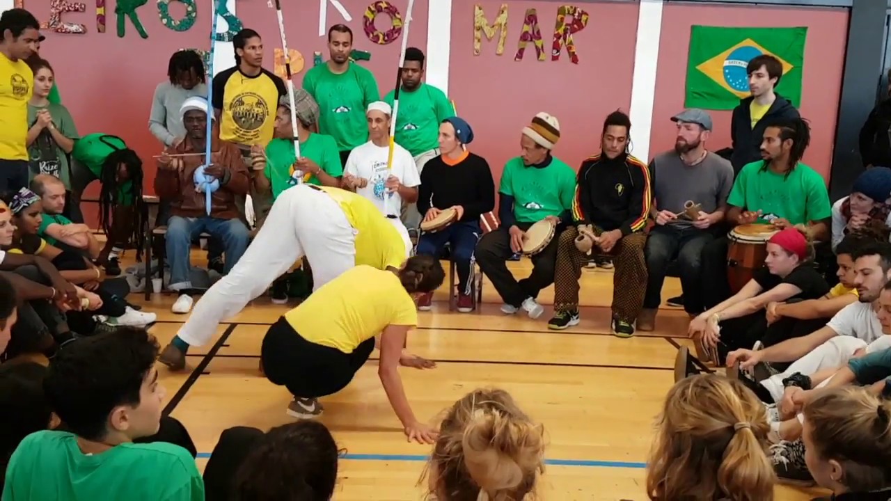 Capoeira Angola Revolucionando - Mestre Moa Do Katendê