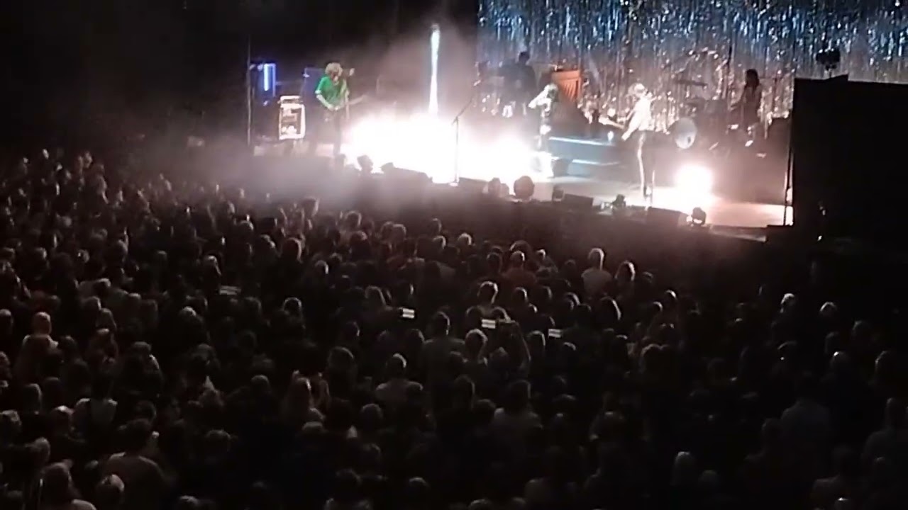 Wolf Alice live at KB Hallen, Copenhagen 20250611 The Last Man On Earth  & Dont Delete The Kisses
