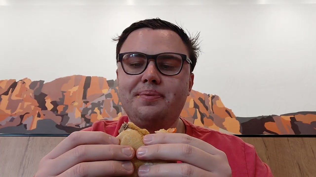 Chill Will Eats: Wienerschnitzel Deluxe Cheeseburger 🍔 