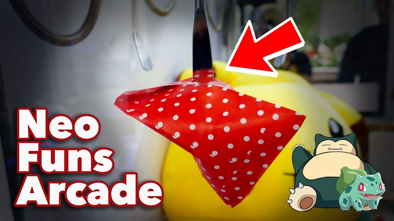 Pokemon mystery box claw machine at NeoFuns arcade!
