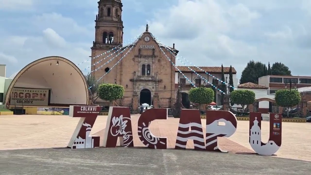 El profe Rubén en el centro de Zacapu, Michoacán, agosto 2024