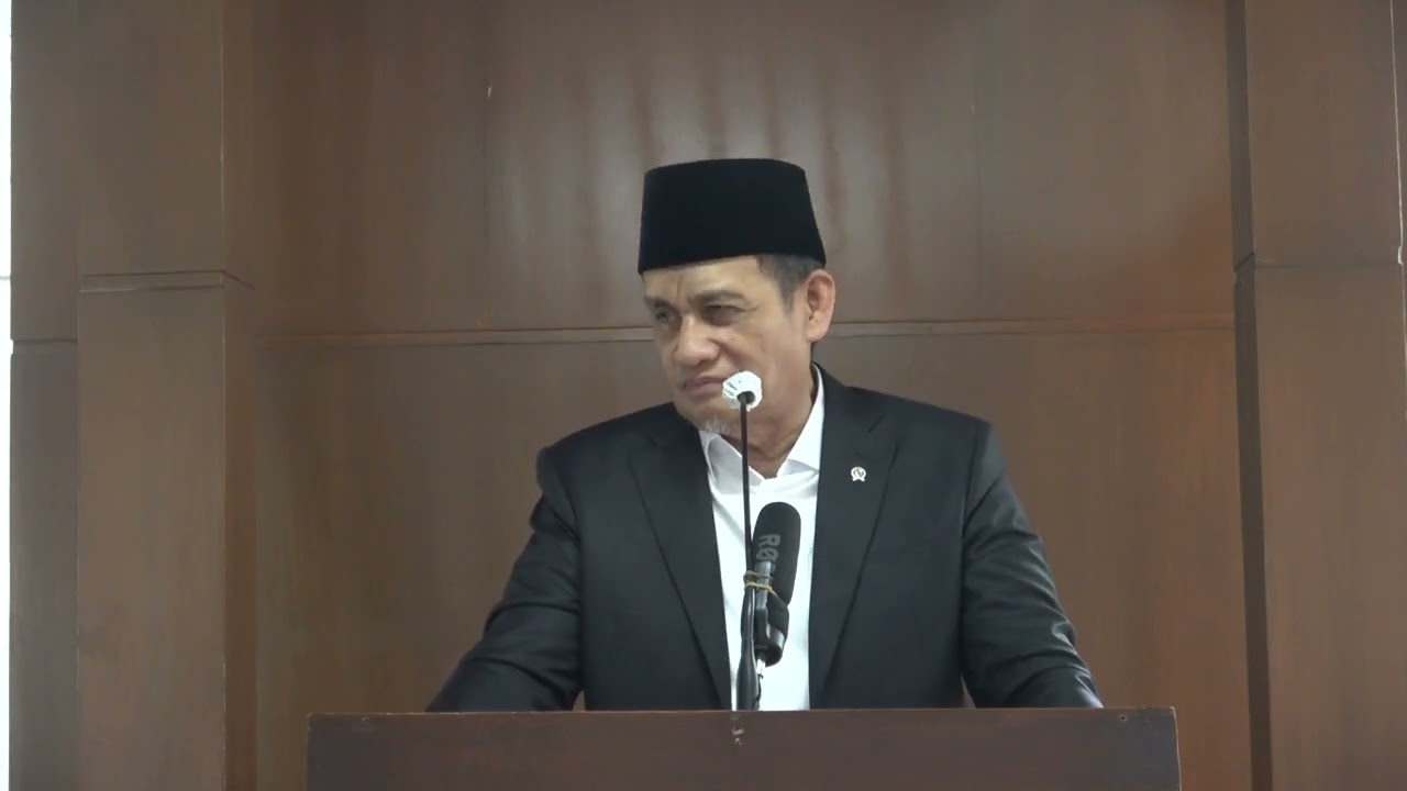 Khutbah Jum'at : Wakil Menteri Agama RI ( Dr. K.H. Romo R. Muhammad Syafi'i, S.H, M.Hum )