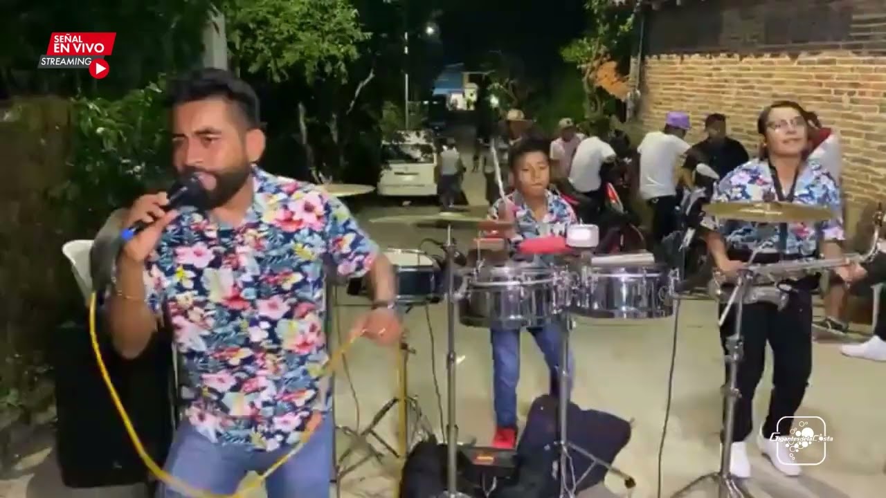 Popurri Mar Azul - Ruben Sanabia Y Su Teclado En Vivo Festejando El Dia del Musico en Mechoac&aacute;n 2023