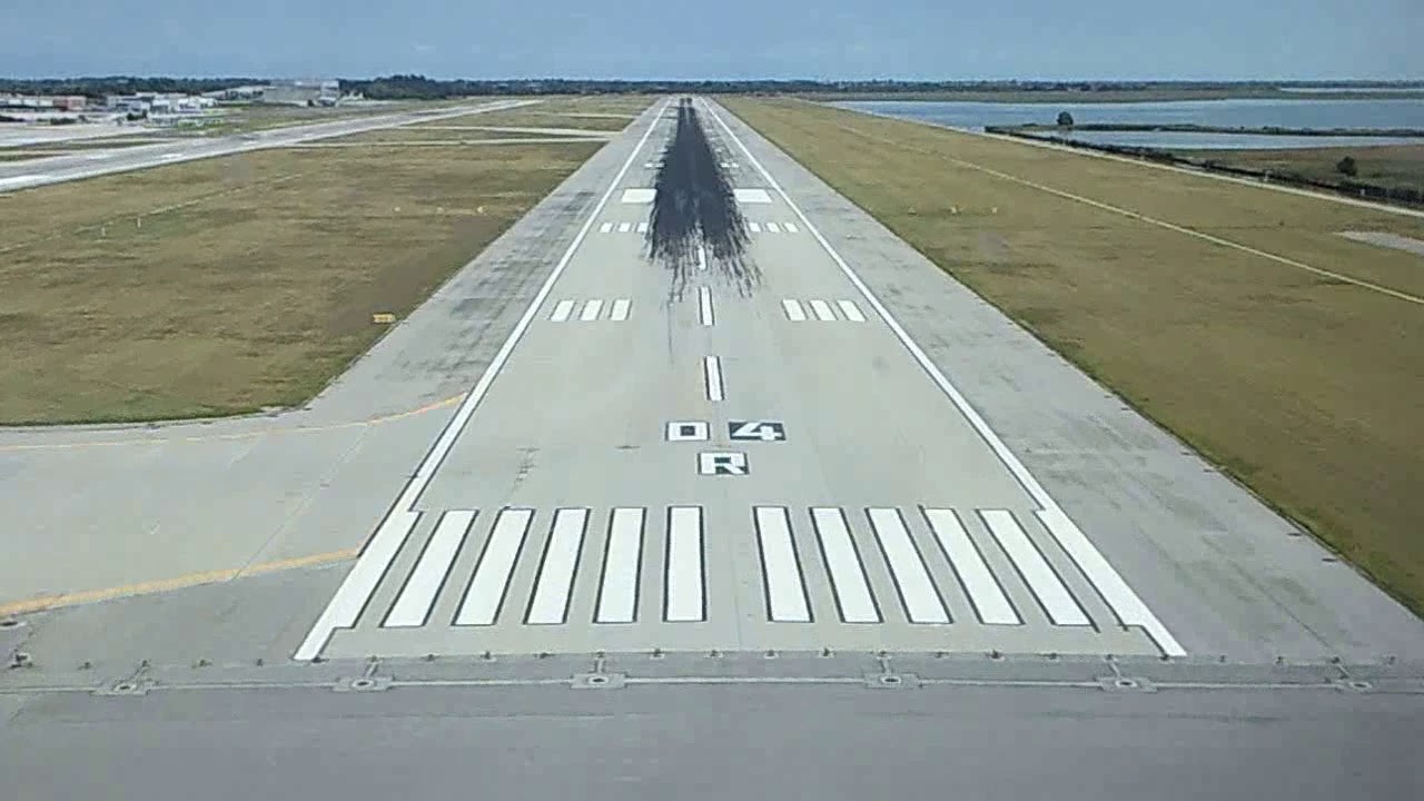 Venice Approach Runway 04R