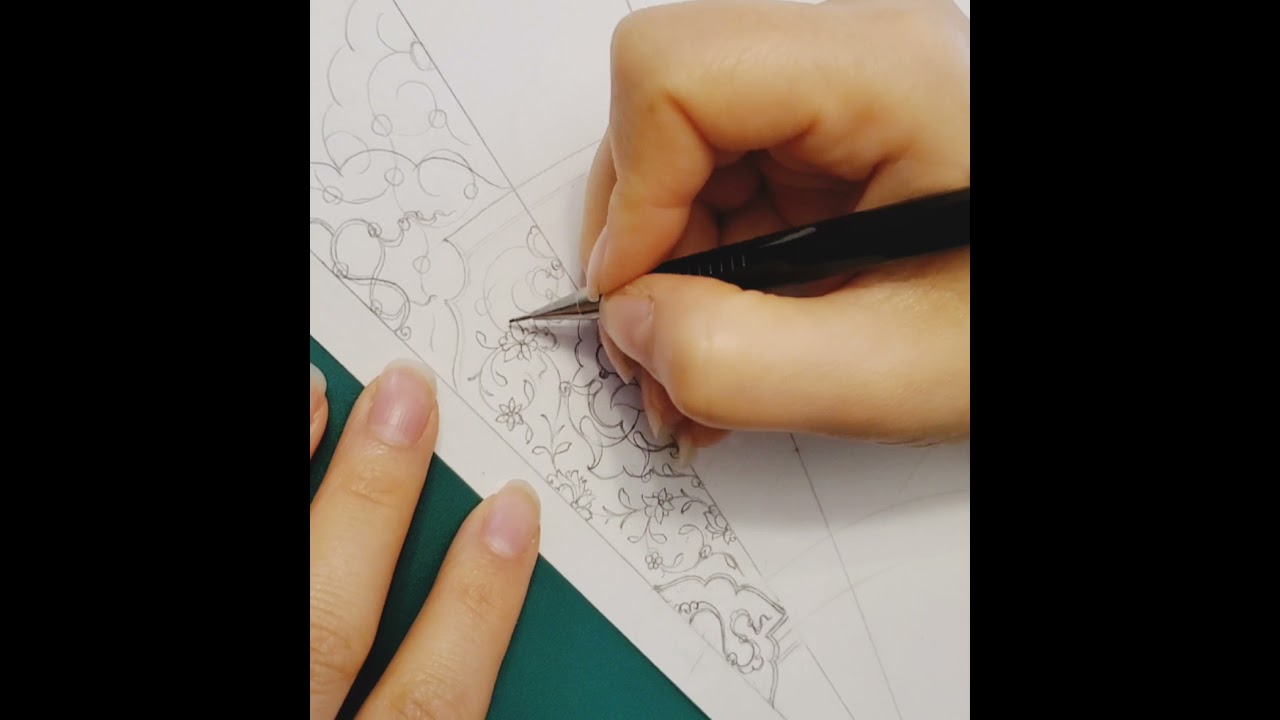 Persian illumination tutorials by Maryam Nadimi  (Designing a type of Shamseh) آموزش طراحی شمسه