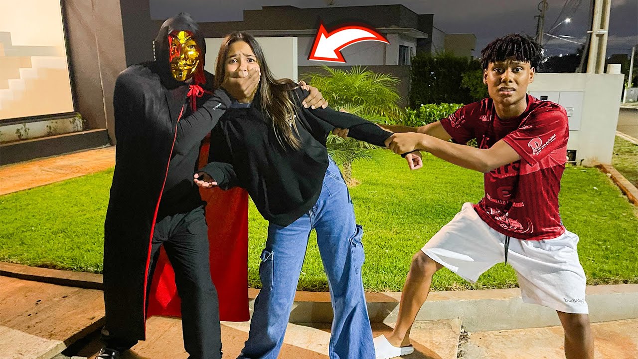O FANTASMA MASCARADO ME SEQUESTROU