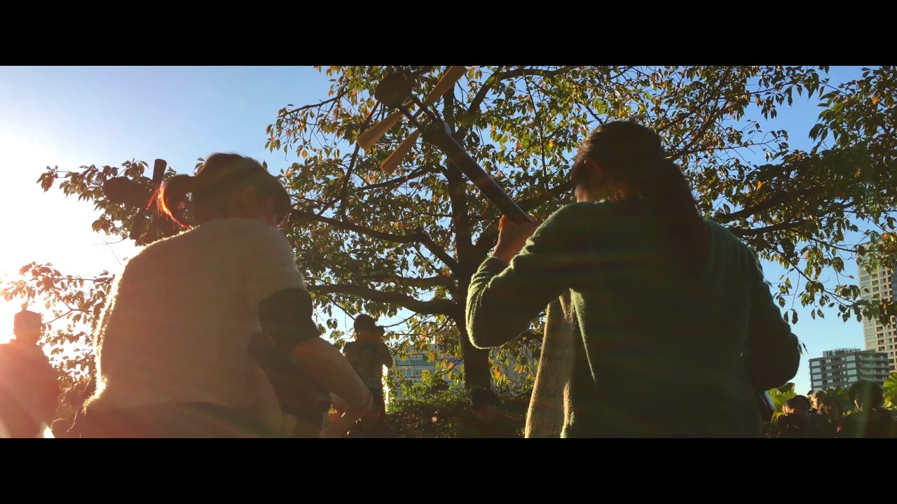 Japanese Girls Rock Out at Sunset - 輝&輝 - 津軽じょんがら節 - 津軽三味線 - Ki&Ki