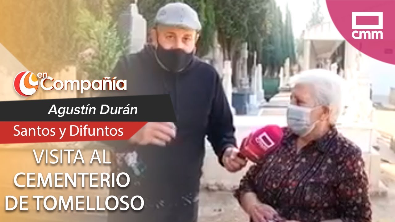 Agustín Durán visita el cementerio de Tomelloso