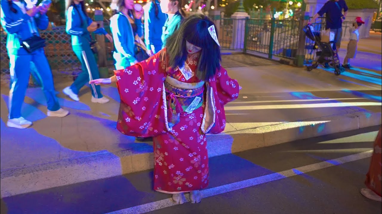 【USJ】突如凶暴化！日本人形ゾンビ Halloween Horror Nights 2024