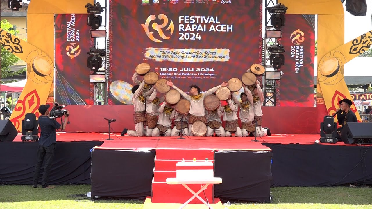 Nagan Raya | Peserta Lomba Rapai Geleng pada Festival Rapai Aceh 2024