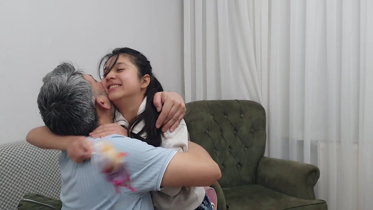 Elif Babasının sürprizini çok sevdi #love #funny