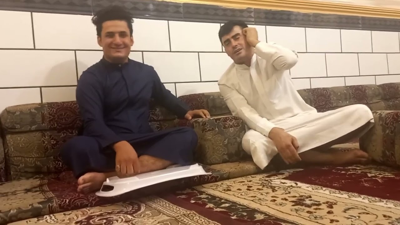 الفنان الراحل طارق الهليجي والفنان حسين الحمراني 