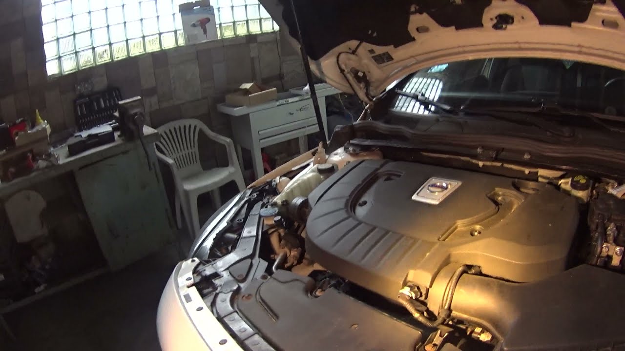 Volvo V40 D3 replace start stop battery