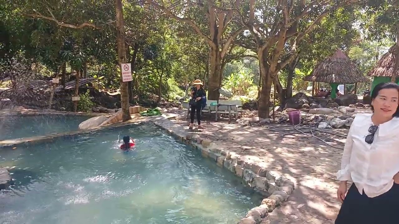 Suối ta lọt 
