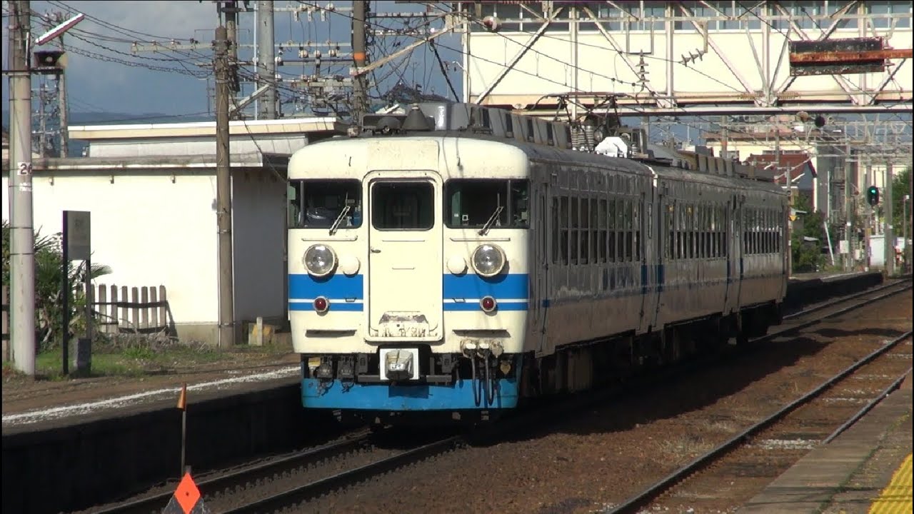 越中大門駅を通る列車、放送、接近警報装置。