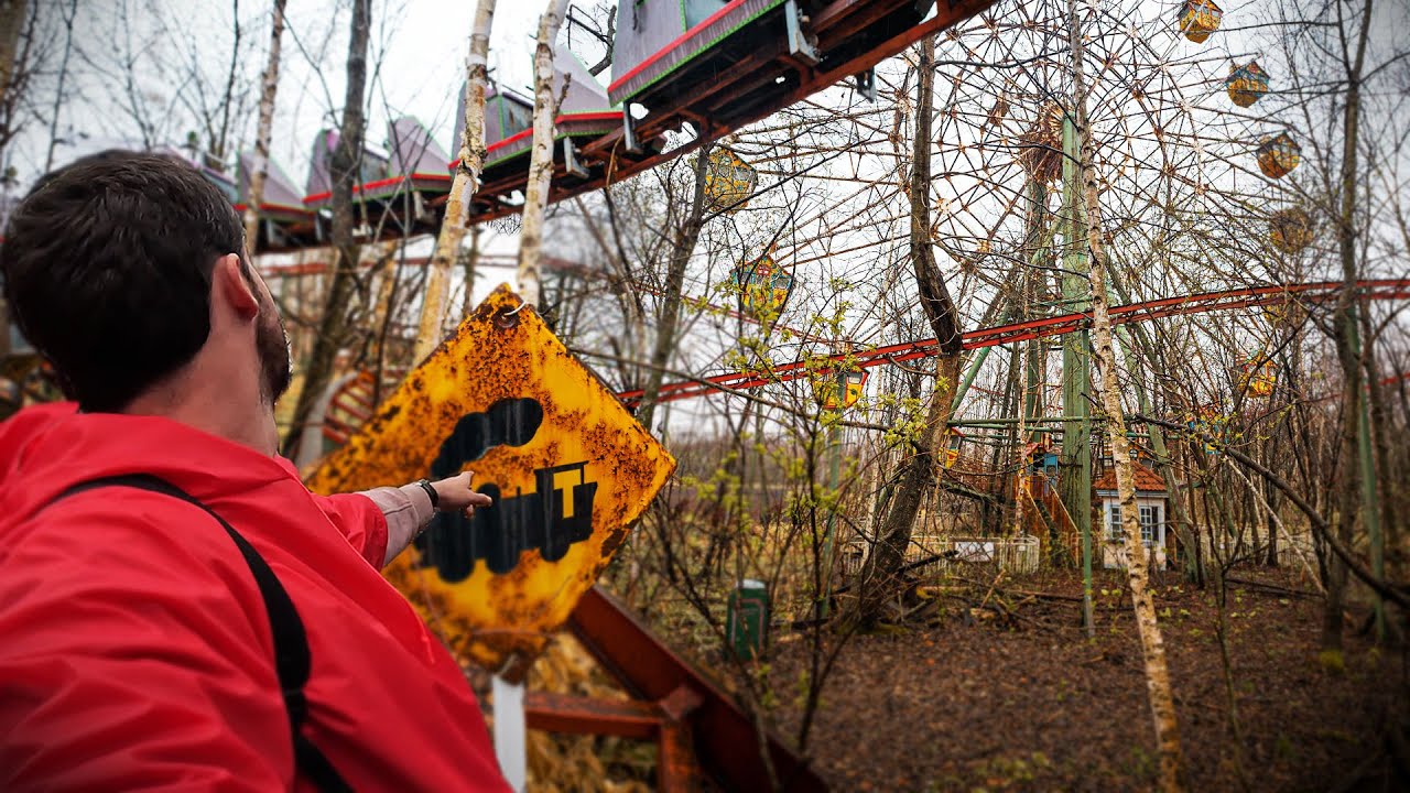CE PARC D'ATTRACTION EST ABANDONNÉ DEPUIS 2007 ( Urbex )