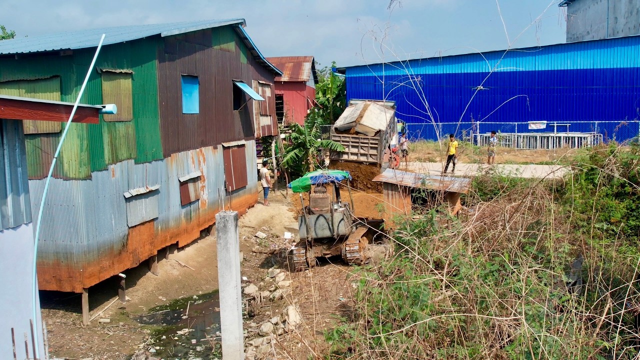 100% The Project of clearing The land removing water and clearing small forests neatly