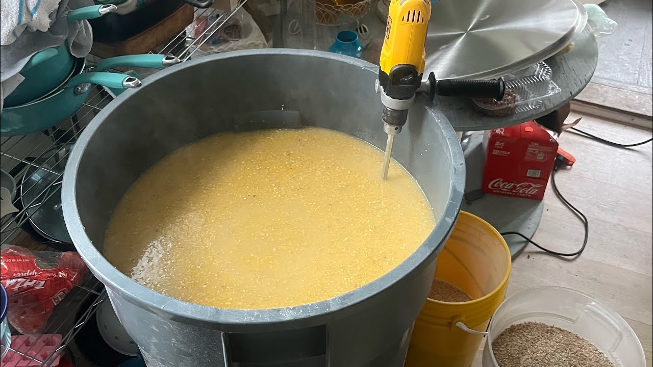 Видеоролик про самогоноварение от Mad Micks. Максимальная эффективность за счет правильного измел...