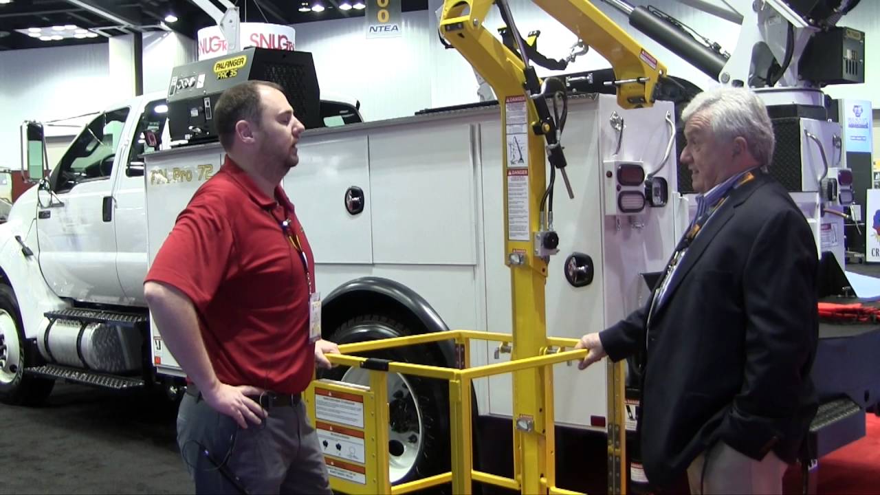 Omaha Standard PALFINGER 2016 Brian Heffron Demonstrates Personal Basket