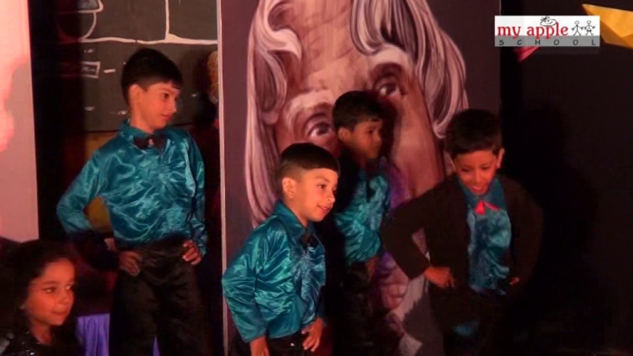 My Apple School Annual Day 2016 17 Palchhin - Grade 1B Performance 'Ek din Bik Jaega' 21