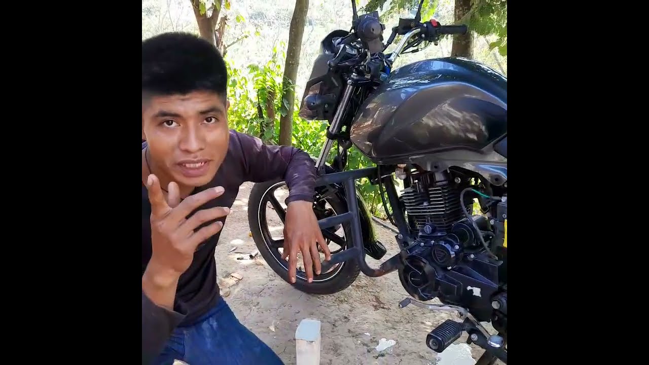Esto pasa si le entra agua al motor de tu moto