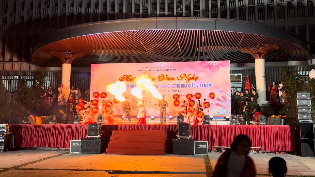 MẸ YÊU CON - TTTH BÁC HỒ - VN TRONG TÔI LÀ - BIỂU DIỄN: 10ToánC, 10VănB CHV (Biên đạo: My Anh)