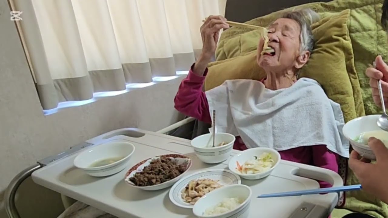 싫다면서 잘 드신 100세 울엄마~#소불고기 #조기 #도가니탕 #백김치 #건강 #행복