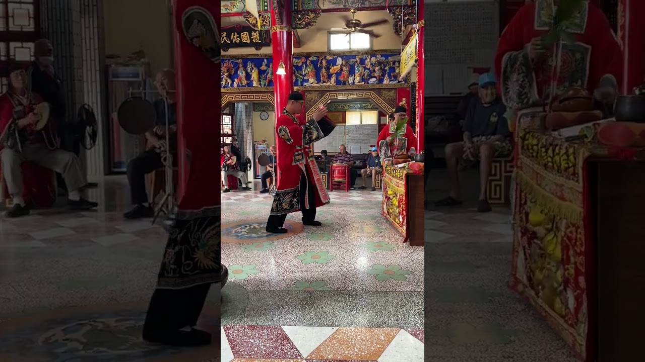 石泉朱王廟獻敬