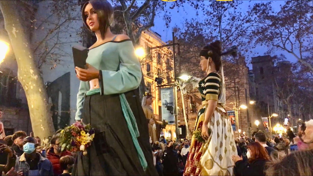 Festes de Santa Eulàlia 2022 Barcelona: Balls de Laies | Parade of Laies Giants
