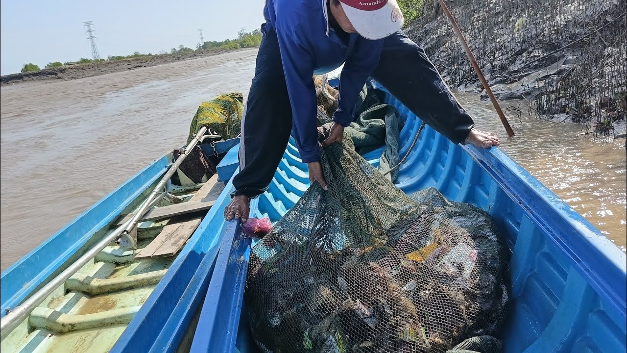 Nay đỗ đục cua gạch ngon lành.