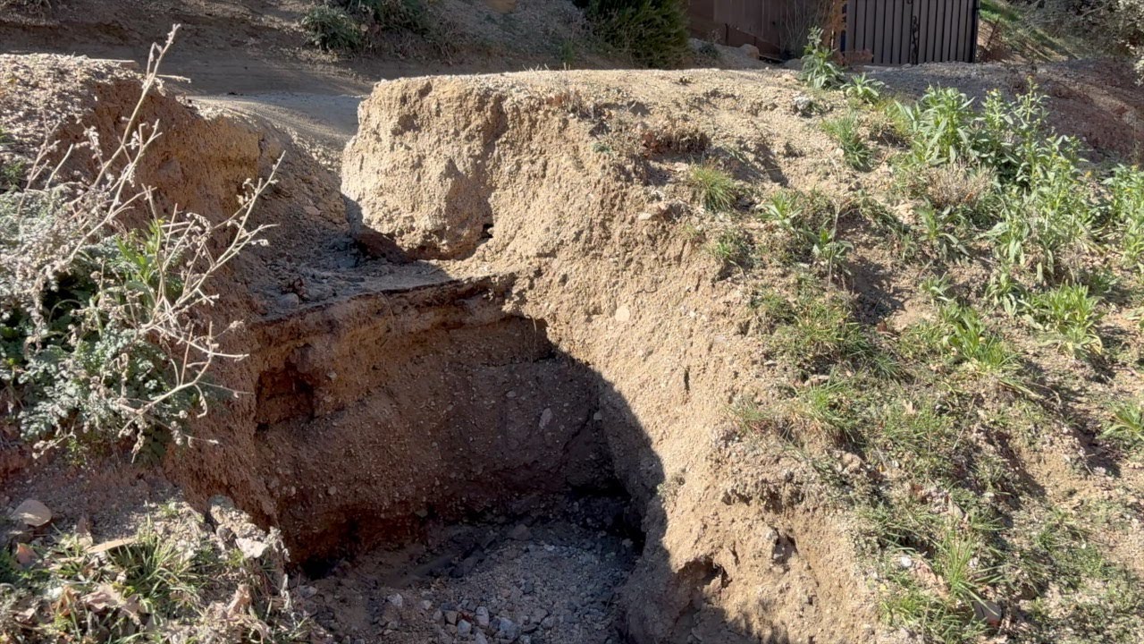 Who’s responsible? Frazier Park road hole sparks confusion