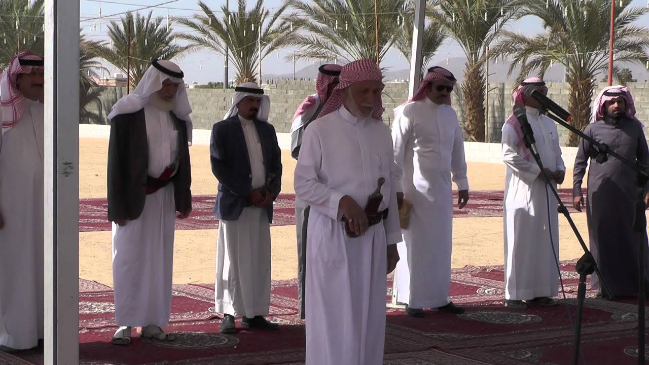 مقبال الشيخ سلطان بن سالم آل منيف وأسرة ال منيف على قبيلة ال بشر برفده مبلغ ٢٠٠ الف ريال