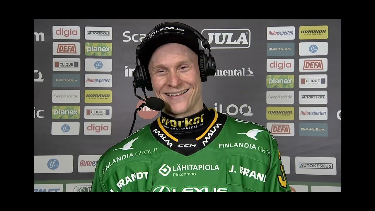 Jani Alkio repeilee Olli Palolan haastattelussa
