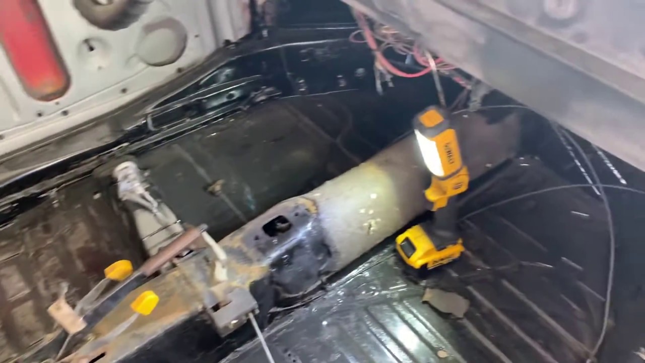 DIY - How to Replace 1974 VW Super Beetle Shift Rod Bushings and Linkage