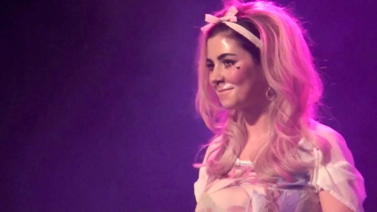 Marina And The Diamonds - Homewrecker (Live at The Junction, Cambridge) 24/02/12