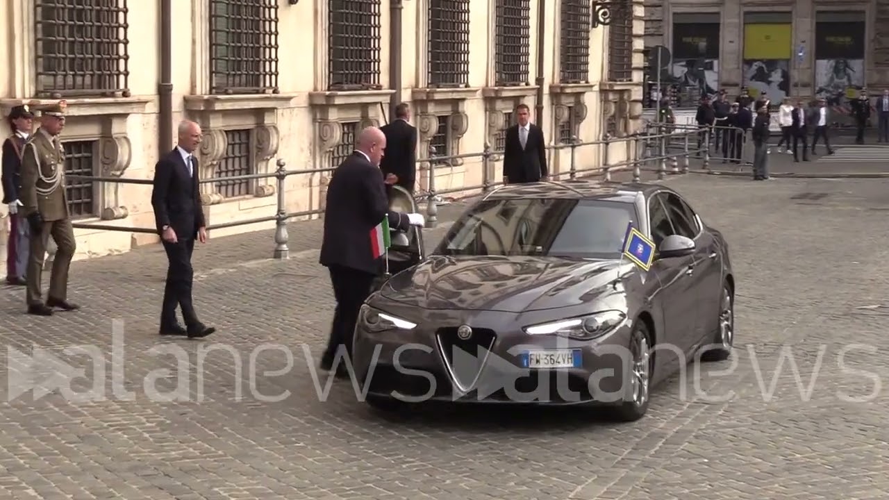 Governo, Meloni è arrivata a Palazzo Chigi