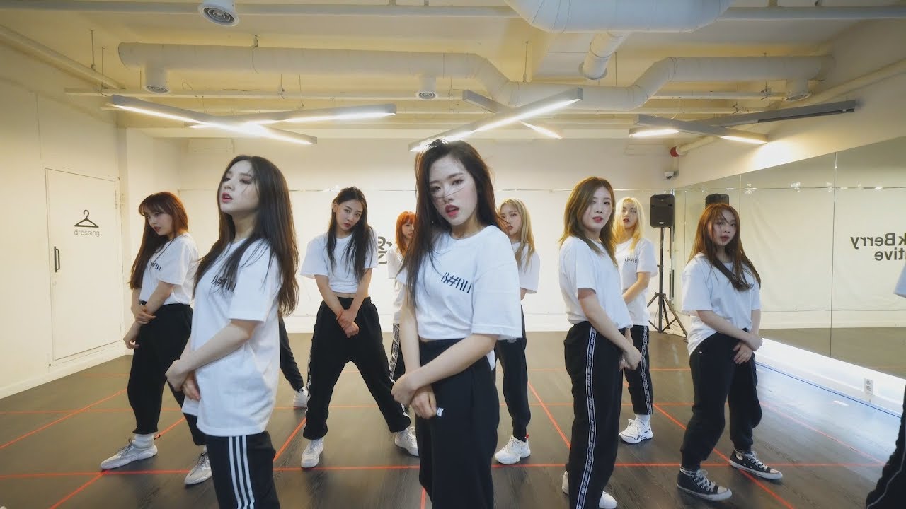 이달의 소녀 (LOONA) 