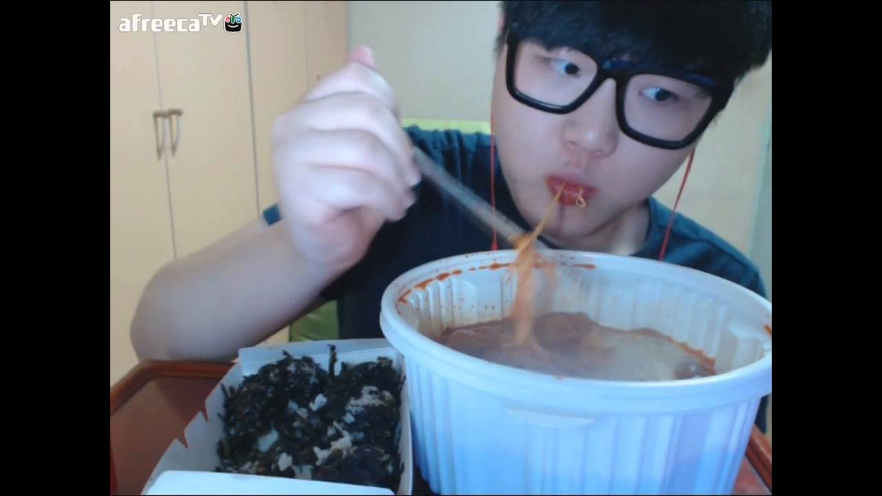 엽기떡볶이+주먹밥먹방 이제 안매운거같은데?[양띵TV미소]먹방![소리수정완료]