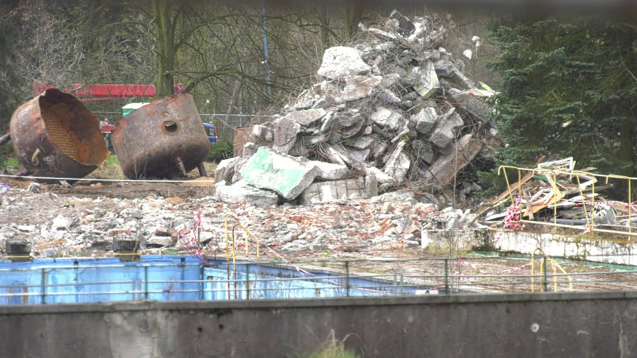 Rozbiórka Fali trwa 31.03.2023