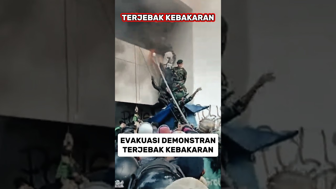 evakuasi korban kebakaran 