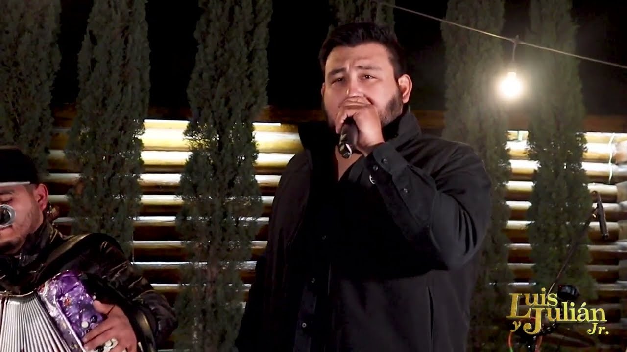 Luis y Julián Jr ft. Carlos Tierranegra - El Capitán Fantasma