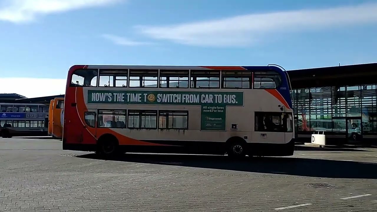 Short video, buses at Lincoln Central Bus Station 11/03/2022