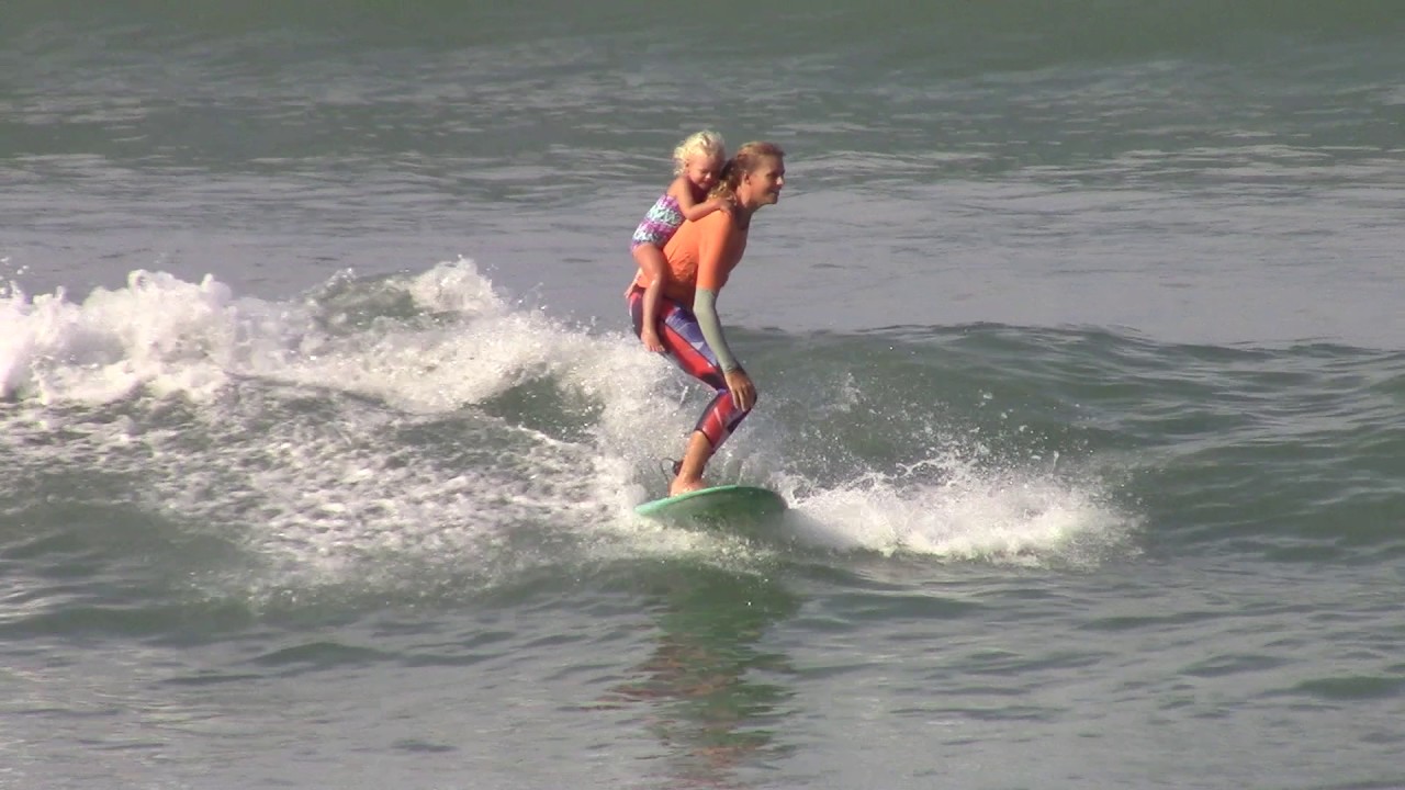 Luna Suli 2.5 years old Surfs with her Mom